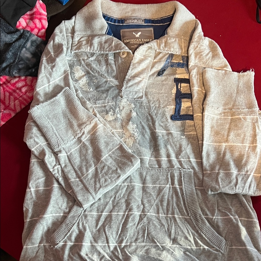 American Eagle Outfitters Gray button down collar long sleeve Polo Shirt